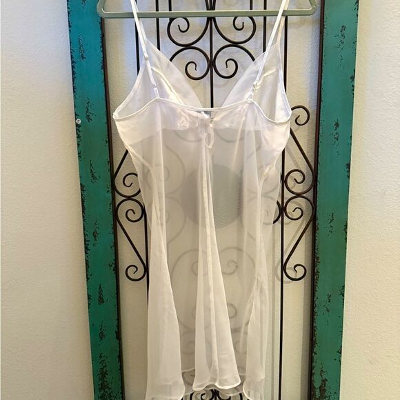 Sexy little chemise for your perfectly perfect Size Lg gorgeous ❤️ - Picture 6 of 8